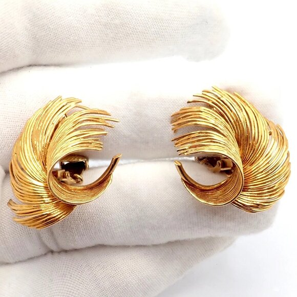 Authentic! Vintage Tiffany & Co 18k Yellow Gold Leaf Earrings - Picture 9 of 16